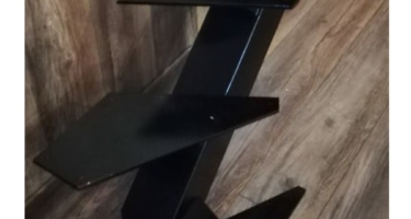 фото облицовки металлической лестницы деревом в Краснодаре