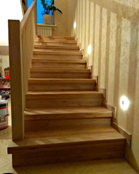 Изготовление деревянных лестниц в Краснодаре