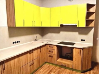 Фото двухцветной кухни из МДФ на заказ в Краснодаре