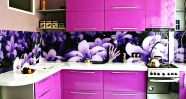 Фото фасадов разных цветов на кухне из МДФ